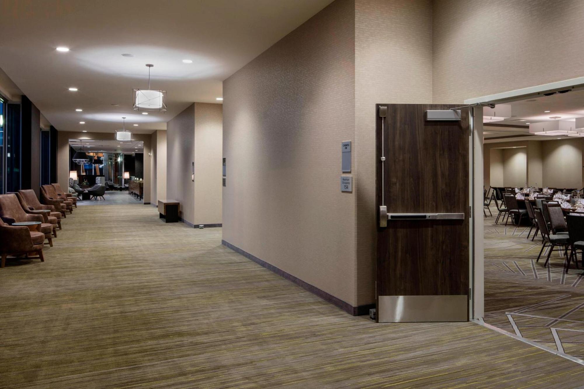 Courtyard By Marriott Prince George Exterior photo