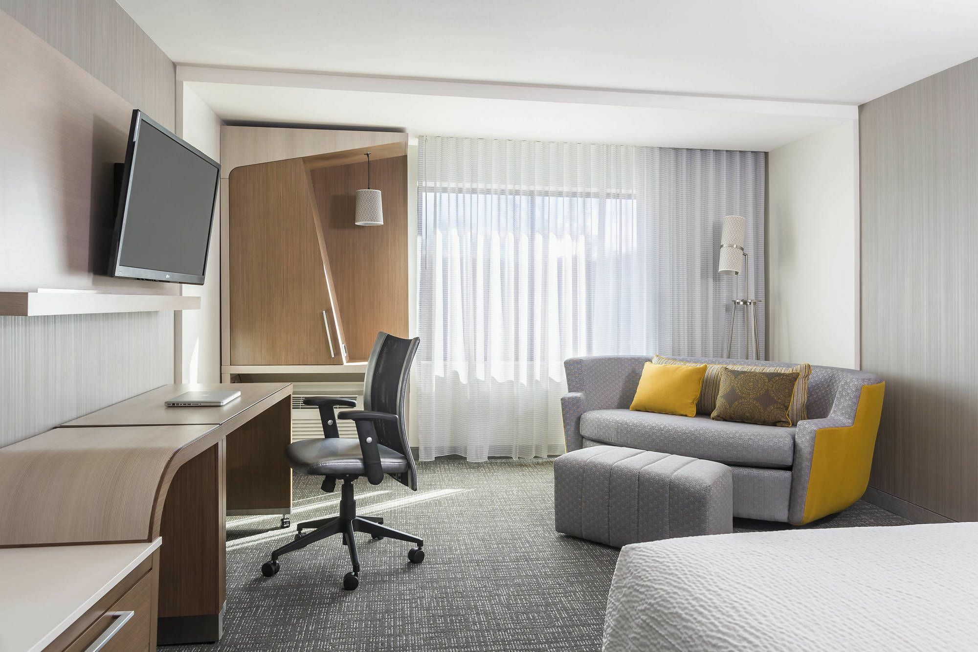 Courtyard By Marriott Prince George Exterior photo